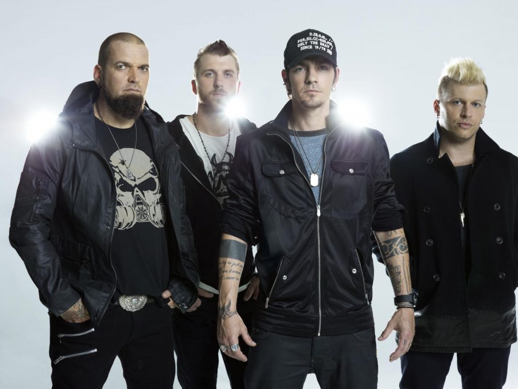 Pada tahu 2006, Three Days Grace berhasil memenangkan Billboard Music Award, via: http://www.mtv.com/
