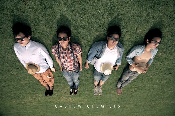 Cashew Chemists identik dengan musik 60's pop, via: http://www.actually.sg/